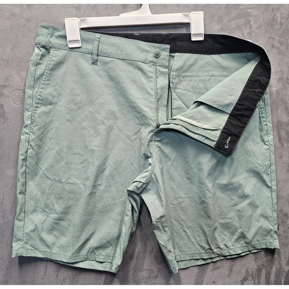 Marsh Wear Mens Size 38 Performance Fishing Shorts Sage Green Nylon Stretch